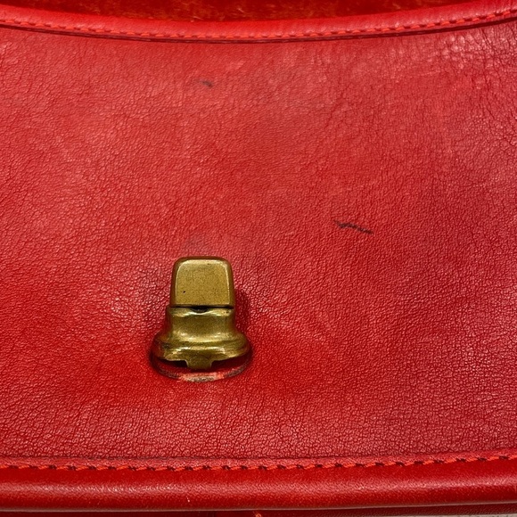 Vintage late 1970’s-Early 1980’s Coach Dinky Leather Bag Made In New York City - Picture 9 of 14